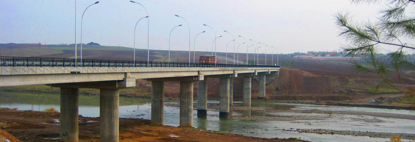Diyarbakır Dicle Nehri Üzerinde  On Gözlü Köprüye Alternatif Yapılacak  Köprünün Projesi